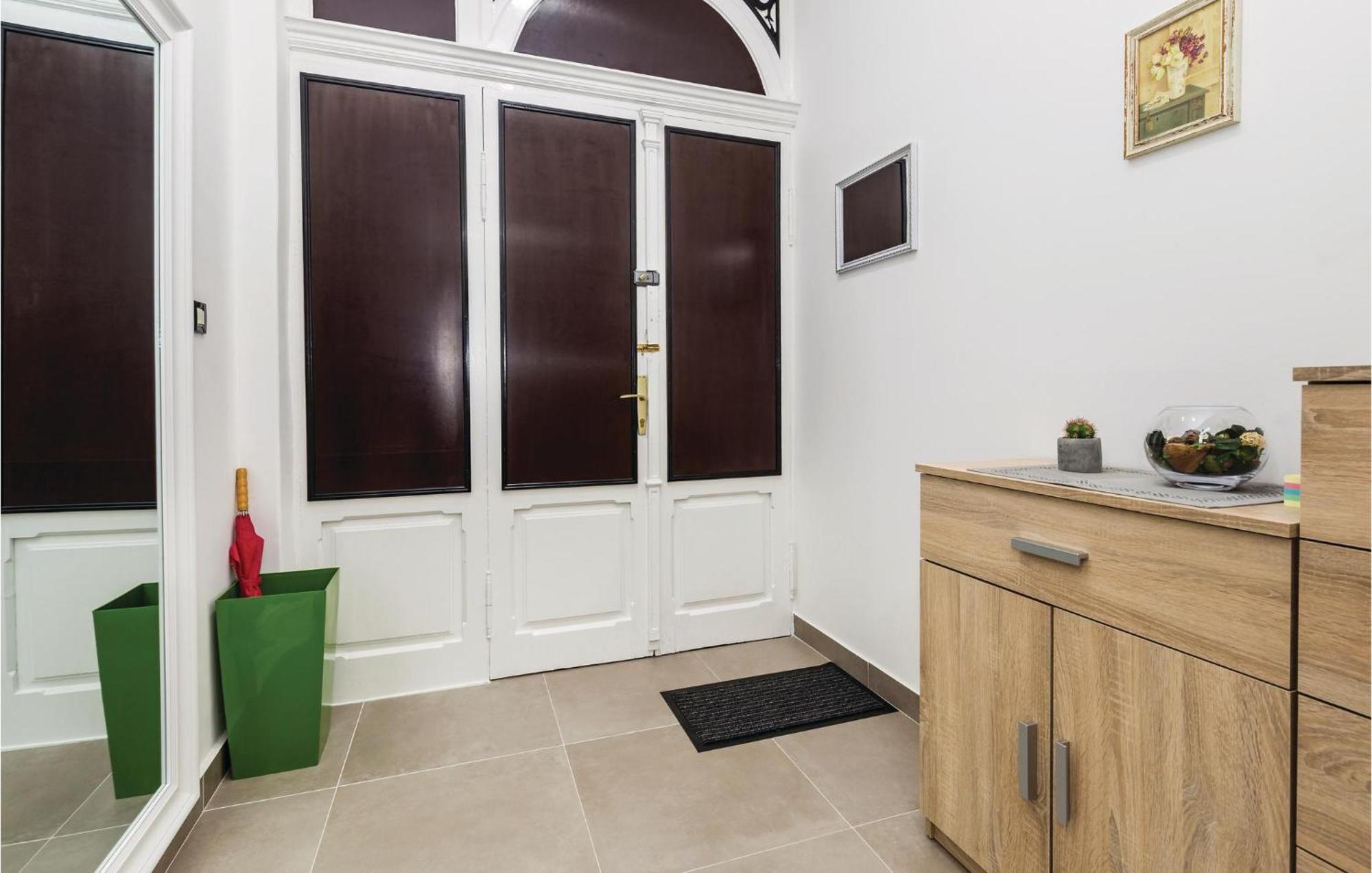 Amazing Apartment In Rijeka With Wifi Екстер'єр фото