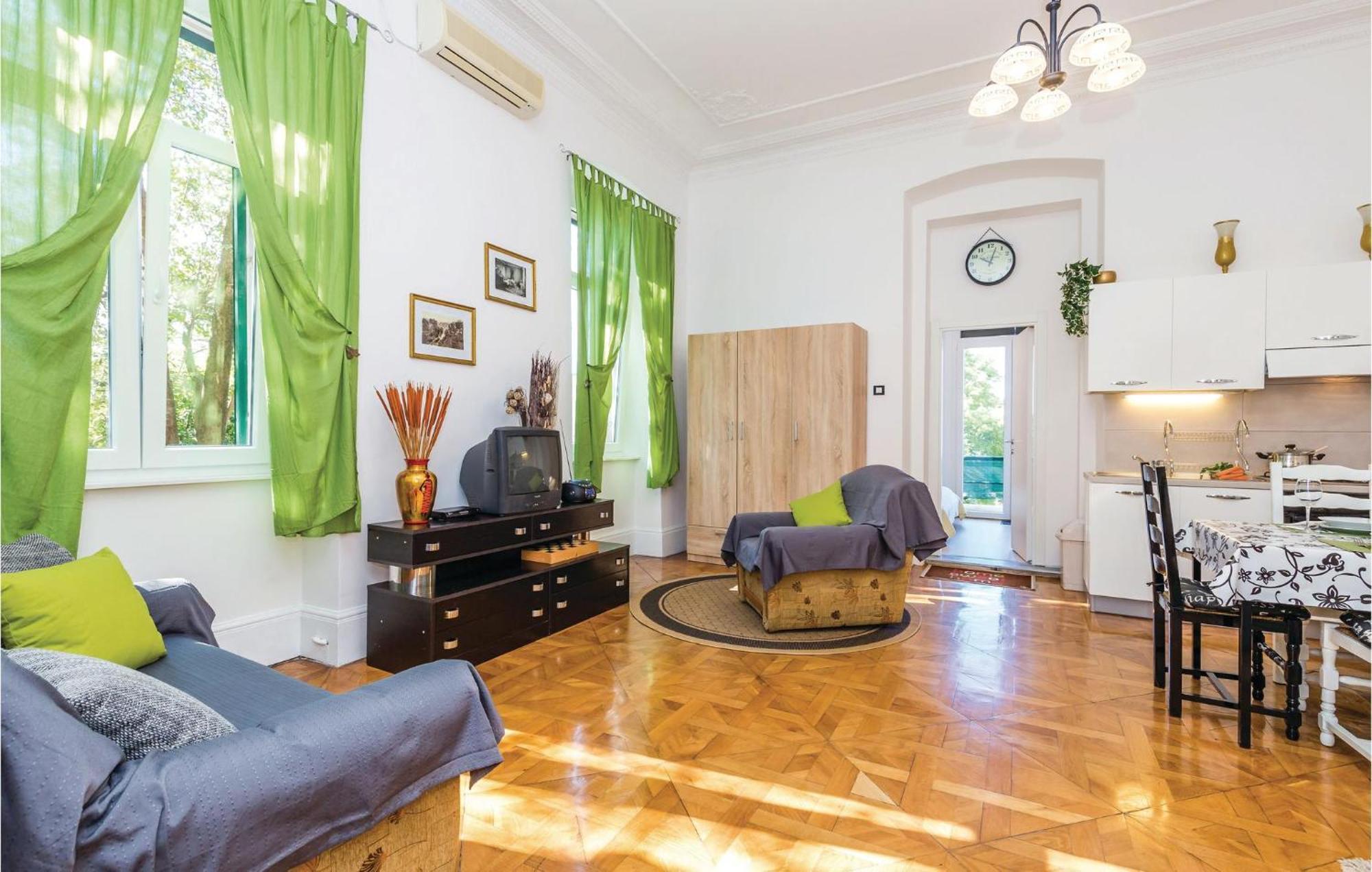 Amazing Apartment In Rijeka With Wifi Екстер'єр фото