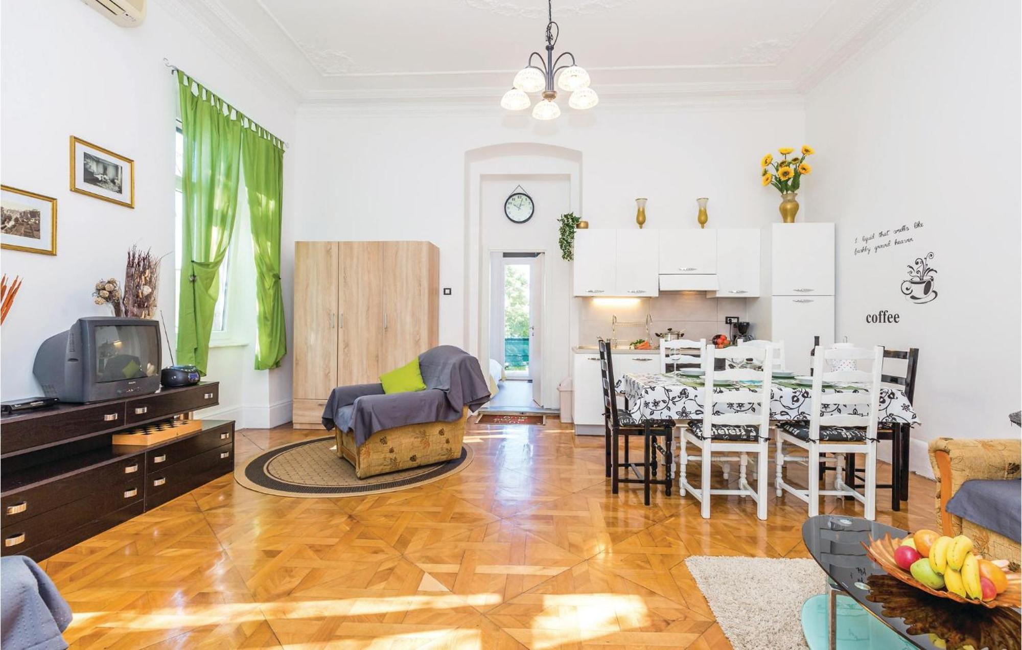 Amazing Apartment In Rijeka With Wifi Екстер'єр фото